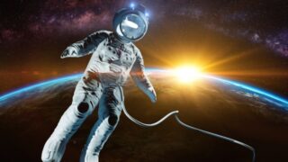 ＜加須＞なんでも鑑定団でロシアのアファナシエフ宇宙飛行士が使用した｢宇宙服｣が1,300万の価値に